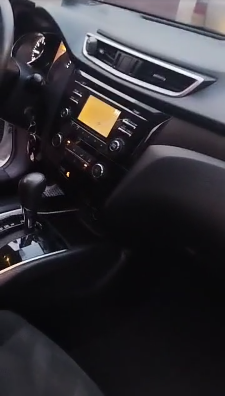 Thumbnail 3 of 2014 Nissan Rogue SE
